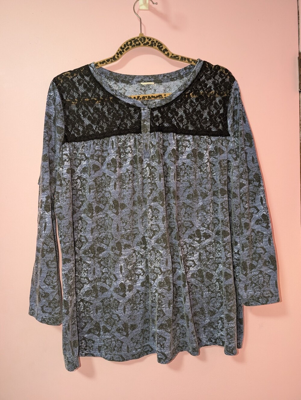 Vintage 90s Blue Patterned Lace Long-Sleeve Top